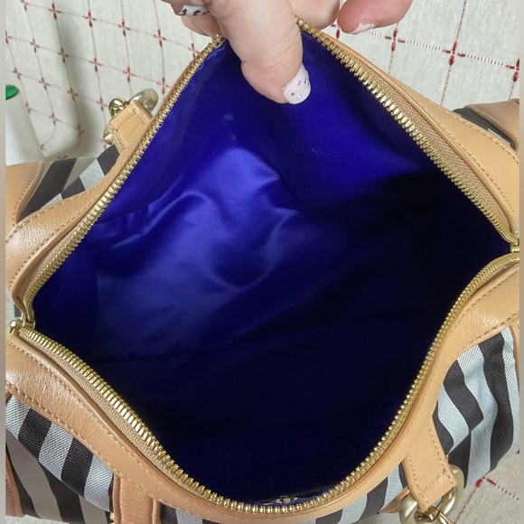 Henri Bendel Signature Stripe Barrel Bag Rare Chain Strap Handles Handbag Beauty - Picture 12 of 16